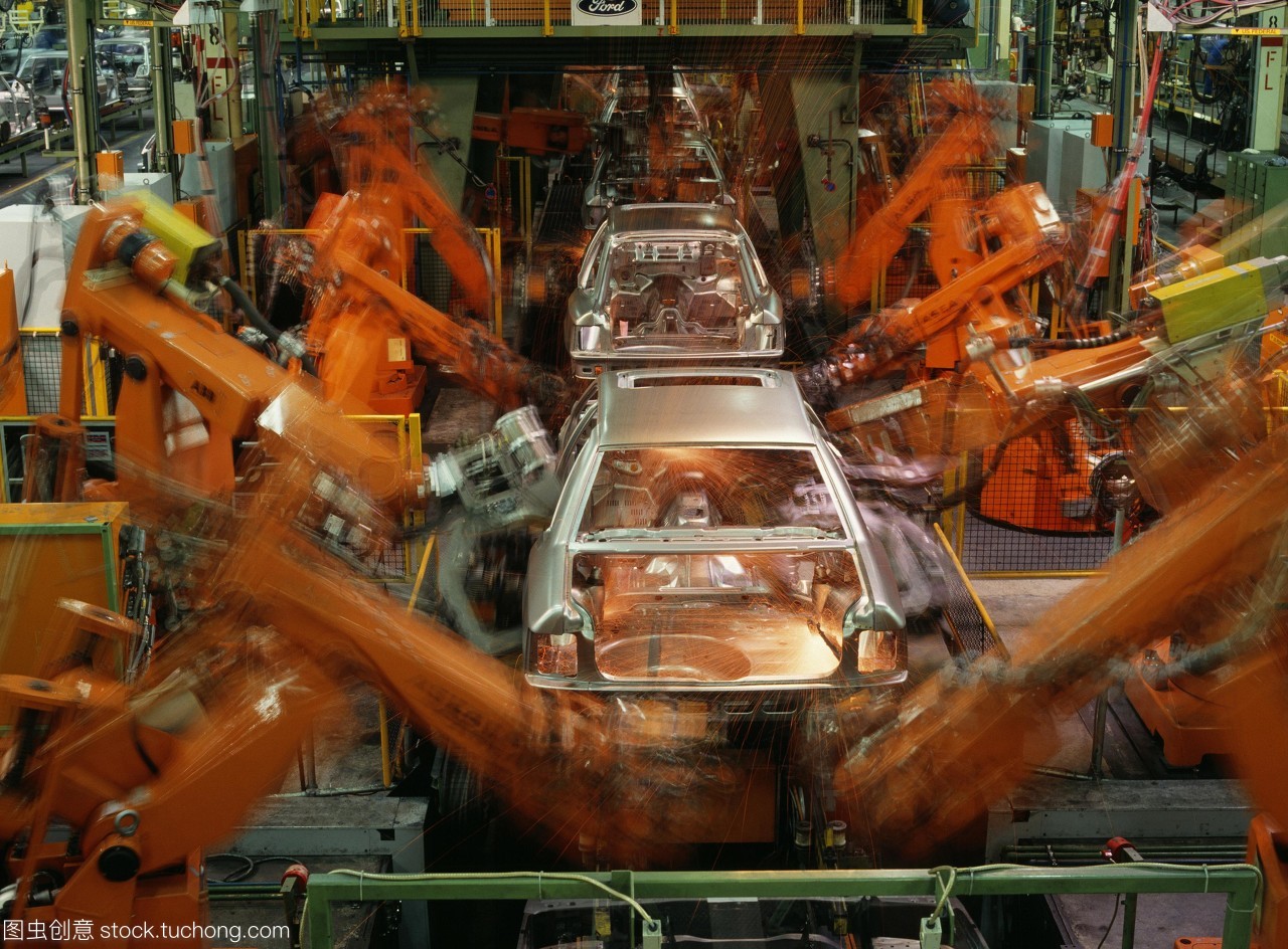 生產(chǎn)線機(jī)器人timeexposure機(jī)器人手臂的形象橙色焊接車身機(jī)器人可以被編程來執(zhí)行重復(fù)操作的精度可以設(shè)置他們的利率和集成生產(chǎn)連續(xù)生產(chǎn)線流絕大多數(shù)發(fā)達(dá)國家的汽車和卡車是由機(jī)器人